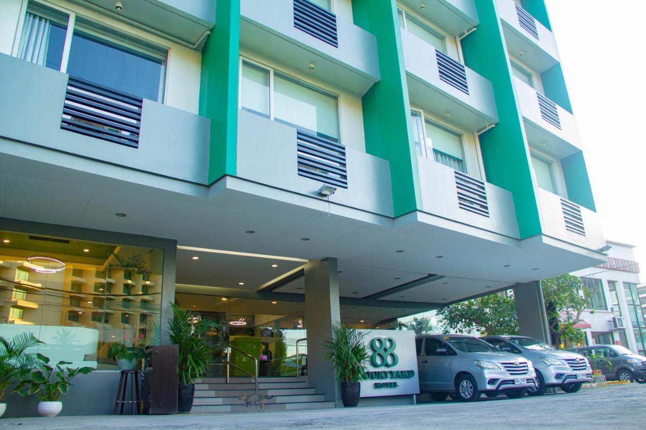 Hotel 88 Courtyard 3*