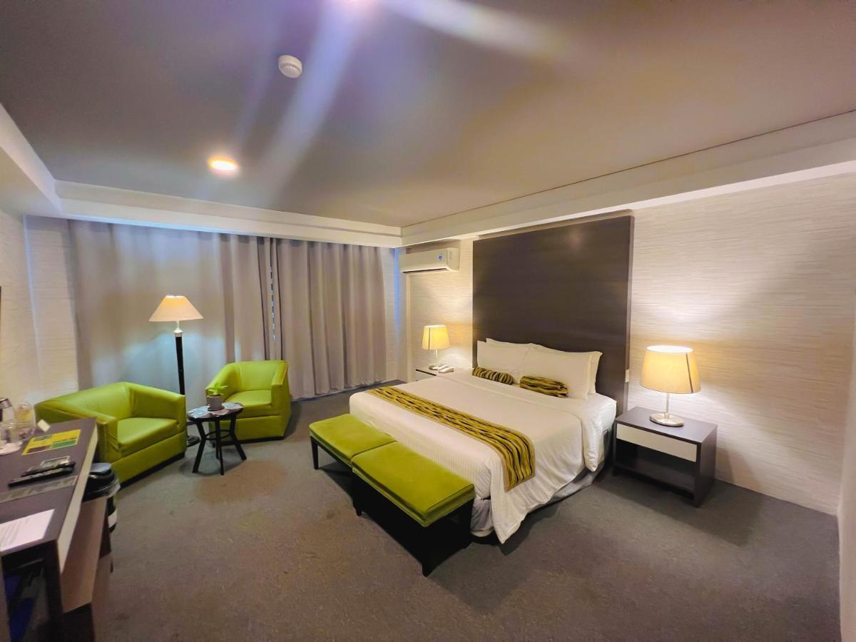 88 Courtyard 3* Pasay