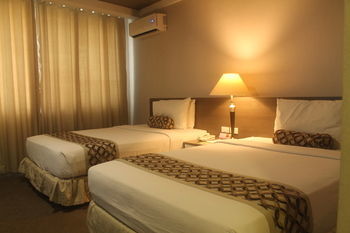 88 Courtyard Hotel